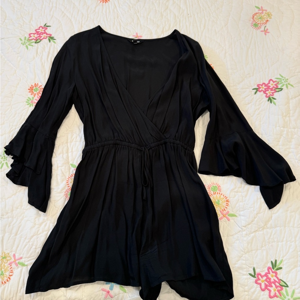 Express Romper size Small Petite